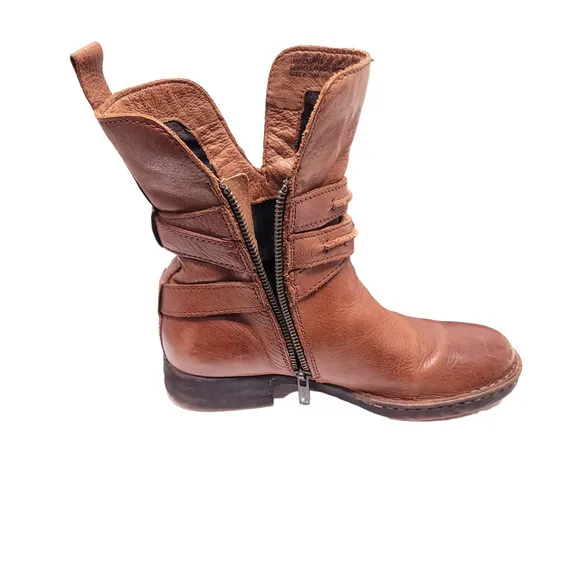 Born Leandra Brown Leather Short Boots Moto buckle style size 7 US