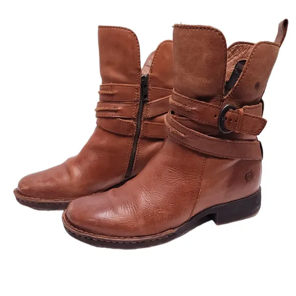Born Leandra Brown Leather Short Boots Moto buckle style size 7 US