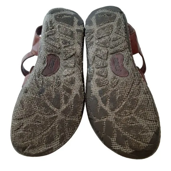 Born Mens Fisherman Sandals Genuine Leather Brown Slip On Shoes Mens 9 Beach