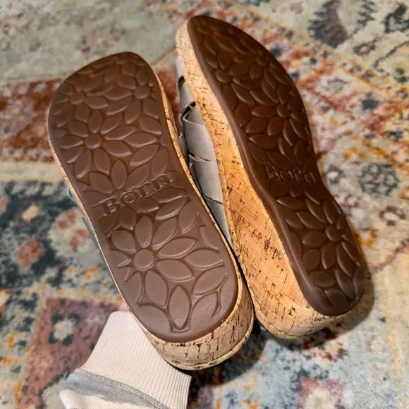 BORN NEW Laila Soft Blue Cushioned Comfort Cork Wedge Peep Toe Sandals Size 9