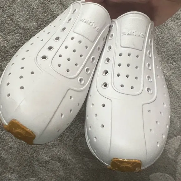 Boys LIKE NEW Native white shoes