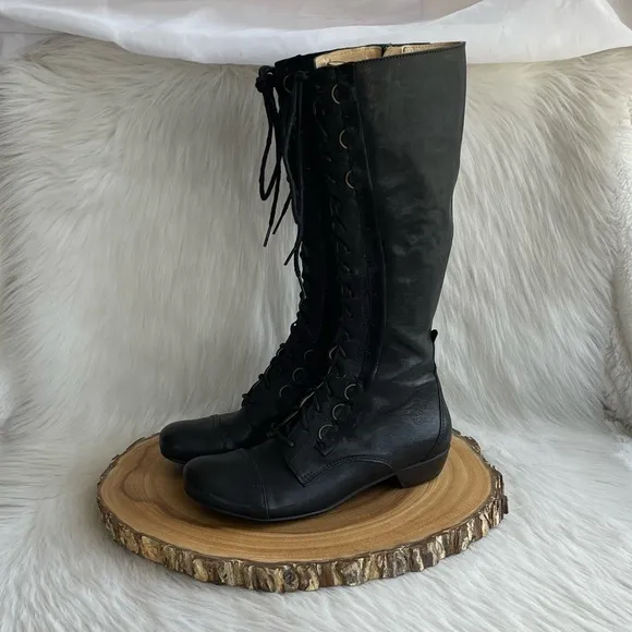 BRAKO Anatomic Collection tall black lace leather boots
