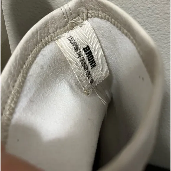 BRONX | Groovy Stretch Winter White Chelsea Boots