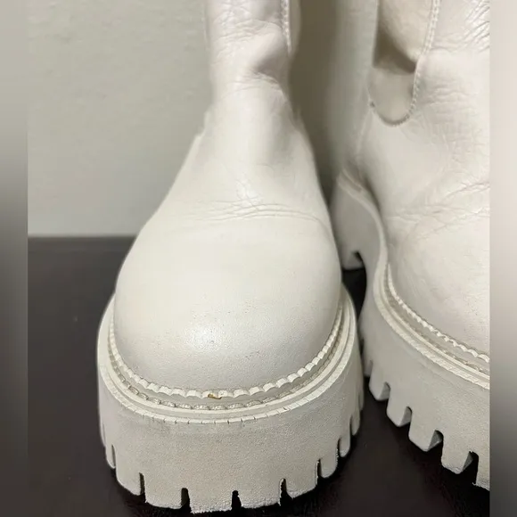 BRONX | Groovy Stretch Winter White Chelsea Boots