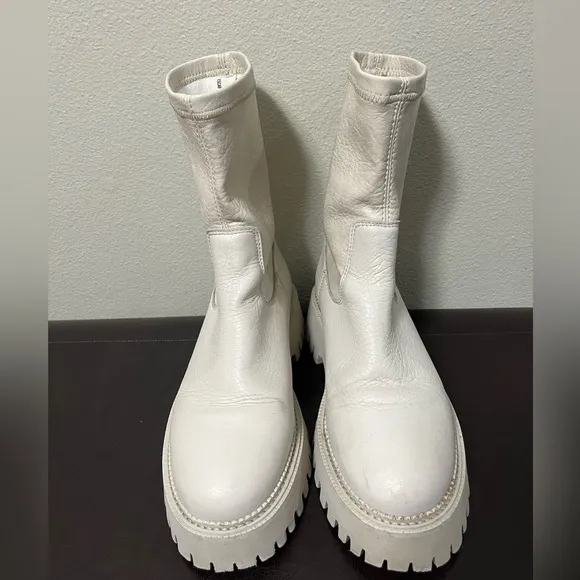 BRONX | Groovy Stretch Winter White Chelsea Boots
