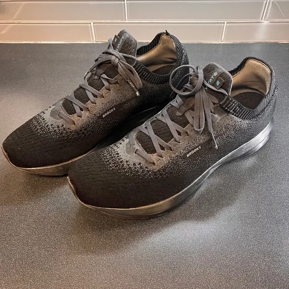 Brooks Levitate 2 Mens Running Walking Shoes Gray Athletic Sneaker Size …