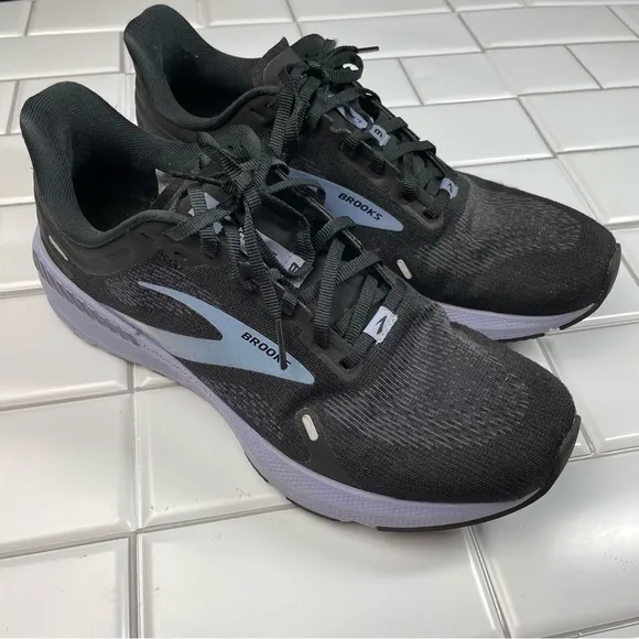 Brooks Womens Launch GTS 9 1203741B060 Black Running Shoes Sneakers Size 10.5