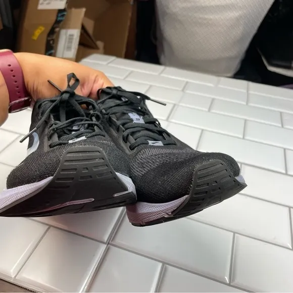Brooks Womens Launch GTS 9 1203741B060 Black Running Shoes Sneakers Size 10.5