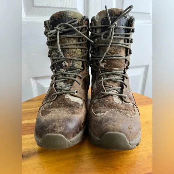 Cabela’s 9 inch silent stalk leather camo boots size 8D