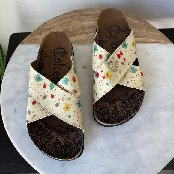 Calceo COLORFUL AUTUMN LEAVES AND HEARTED GIRL AND BOYPATTERNED SANDAL 39 8.5