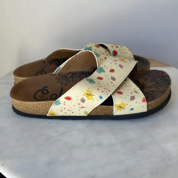 Calceo COLORFUL AUTUMN LEAVES AND HEARTED GIRL AND BOYPATTERNED SANDAL 39 8.5