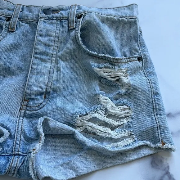 Carmar Jean Shorts Distressed Size 27
