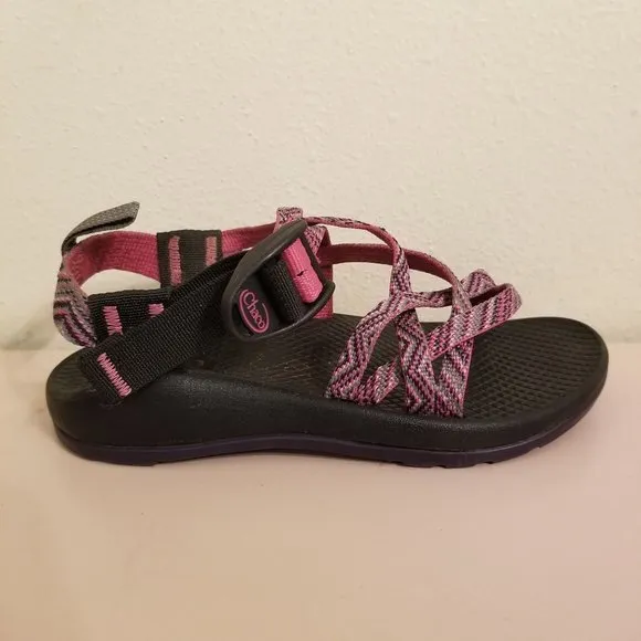Chaco Z Cloud X2 Sandals Flip Flops Kids Youth 13 Comfort Walking Hiking Pink