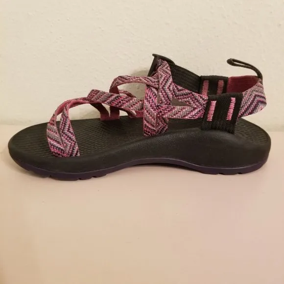Chaco Z Cloud X2 Sandals Flip Flops Kids Youth 13 Comfort Walking Hiking Pink