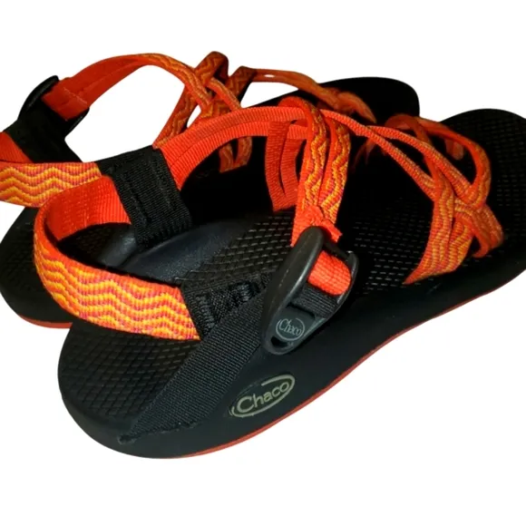 CHACO ZX/2 Classic Rainbow Orange/Yellow Strappy Buckle Vibram Sandals Women's 9