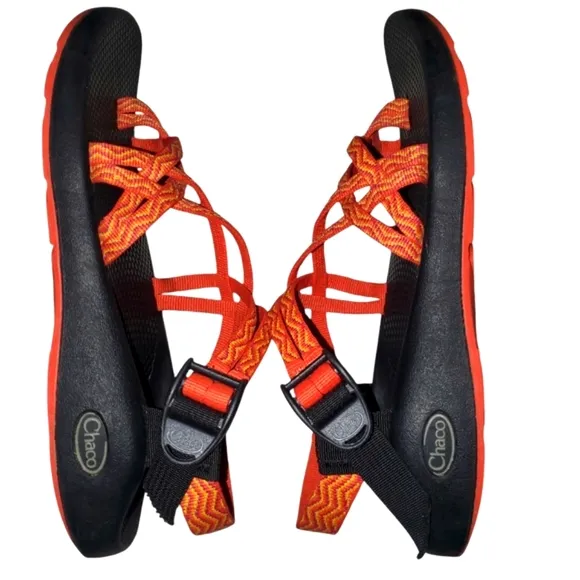 CHACO ZX/2 Classic Rainbow Orange/Yellow Strappy Buckle Vibram Sandals Women's 9
