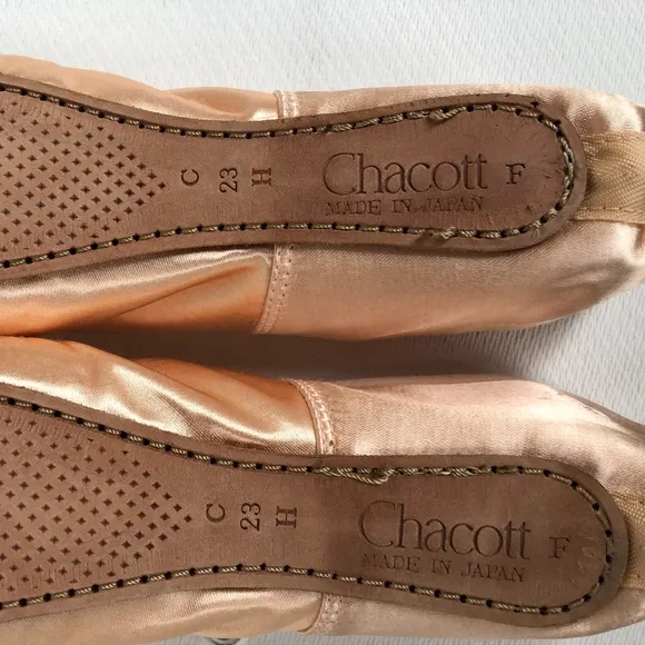 CHACOTT VERONESE POINTE SHOES, Royal Pink, C 23 H