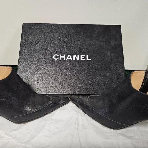 Chanel short Boots Black