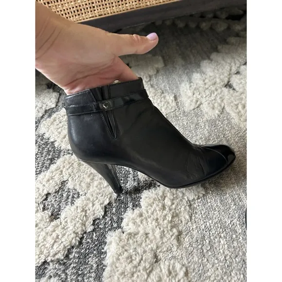Chanel Women's Short Black Noir Leather Ankle Boots Booties EU 37