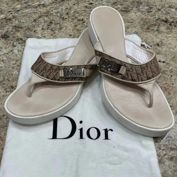 Christian Dior Women’s Tan and Brown Size 38 Flip Flops with Dust Bag.
