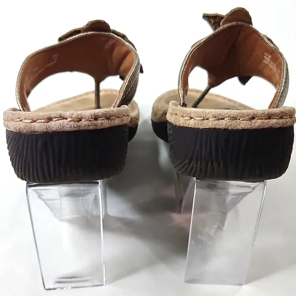 Clarks Artisan Bronze Womens Sandals Size 9
