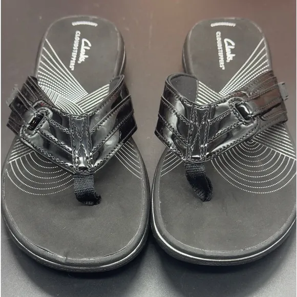 Clark’s Breeze Sea Black Patent Faux Leather Flip Flops SZ8