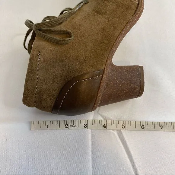 Clarks Sashlin Sue Olive Suede Ankle Booties Size 7
