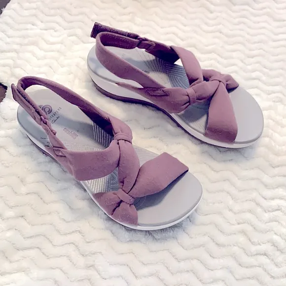»—Clarks—»Cloudsteppers Adjustable Strappy Cloth Sandals Open-Toe  Soft Cushion