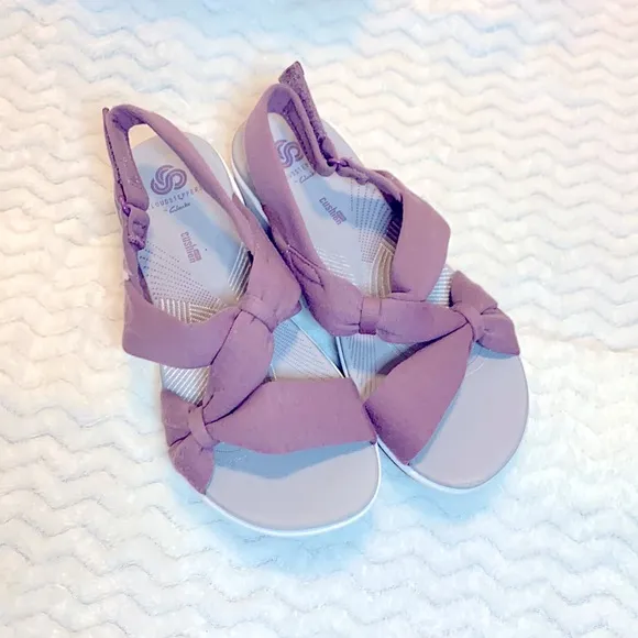 »—Clarks—»Cloudsteppers Adjustable Strappy Cloth Sandals Open-Toe  Soft Cushion