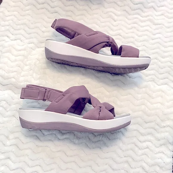 »—Clarks—»Cloudsteppers Adjustable Strappy Cloth Sandals Open-Toe  Soft Cushion