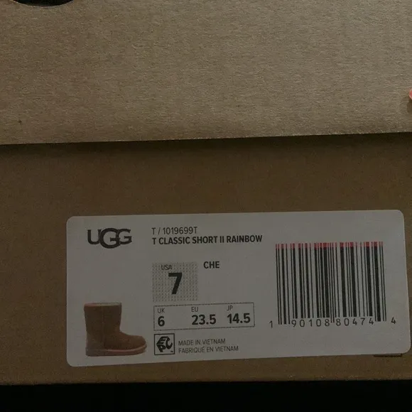Classic Short II Rainbow UGG Kids Boots Size 7