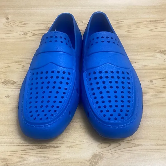 Club Room Perforated Driver Shoes Loafer Size 10 Mens Water Shoes Blue