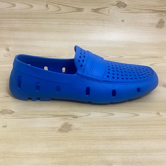 Club Room Perforated Driver Shoes Loafer Size 10 Mens Water Shoes Blue
