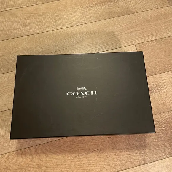 COACH Essex Boots. Dark Saddle. 5M