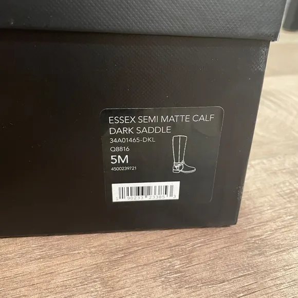 COACH Essex Boots. Dark Saddle. 5M