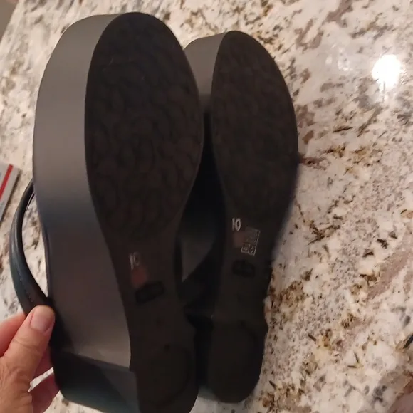Coach Franki Platform Wedge Flip Flops Black Size 10 NWOB