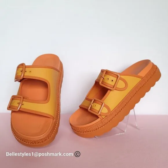 COACH Lainey Slip-on Double Buckle Sandal- Honeycomb color. Women’s Size 9B