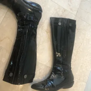 Cole Haan Blk Patent Leather Boots SZ 10