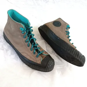 Converse Chuck 70 Bosey Water-Resist Leather Sneaker 8.5 Mens, 10.5 Womens Gray