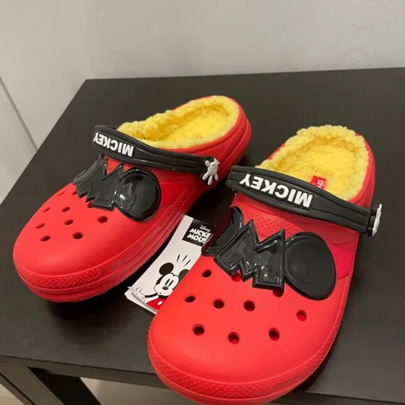 CROCS CLOG DISNEY MICKEY MOUSE SZ 5J RED YELLOW FUZZY LINED KAWAII ICONIC MICKEY