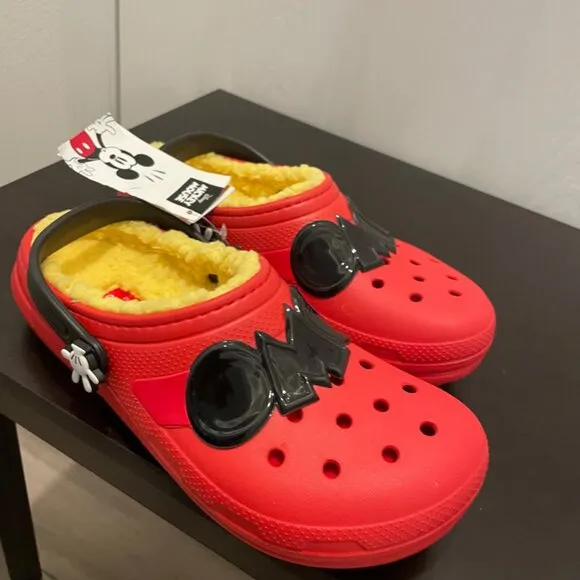 CROCS CLOG DISNEY MICKEY MOUSE SZ 5J RED YELLOW FUZZY LINED KAWAII ICONIC MICKEY