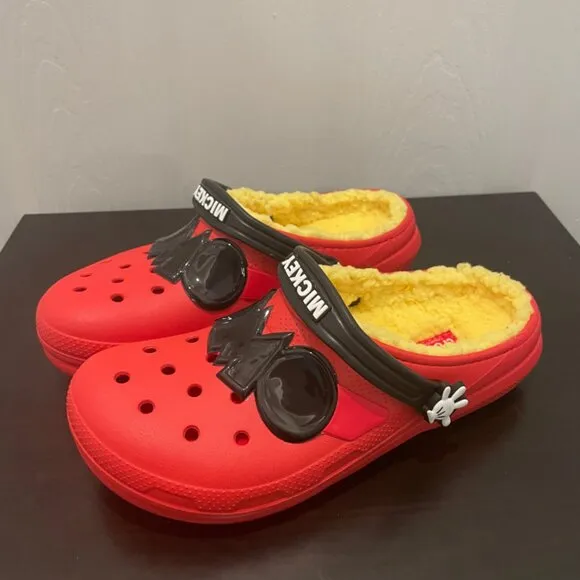 CROCS CLOG DISNEY MICKEY MOUSE SZ 5J RED YELLOW FUZZY LINED KAWAII ICONIC MICKEY