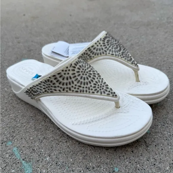 Crocs Monterey Diamante Flip-Flops Sandals new summer spring size 10