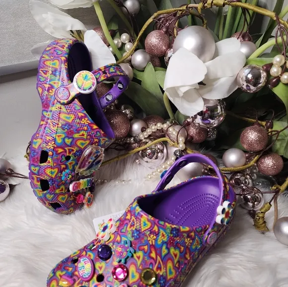 Crocs Unisex-Adult Classic Lisa Frank ClogsWomen brand new