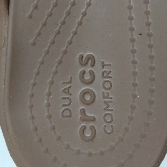 Crocs Women's Monterey Shimmer Wedge Flipflops Sandals US 8