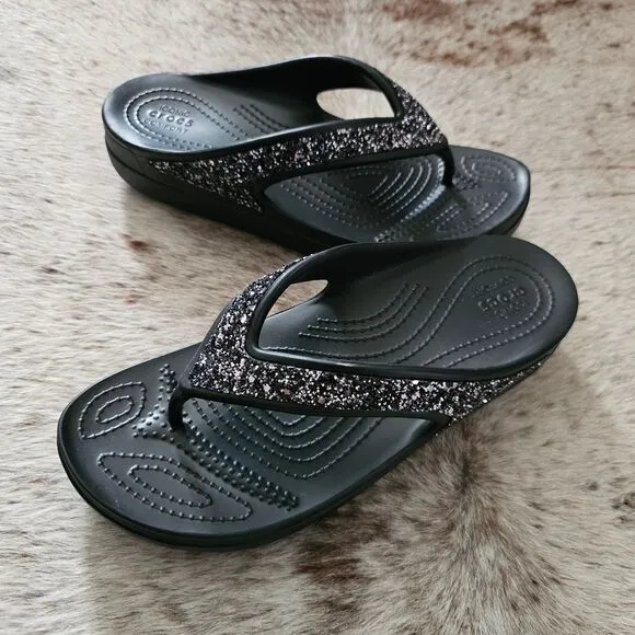 Crocs Sloane Women's Glitter Wedge Flip Flops Sandals Black Size 9 NEW