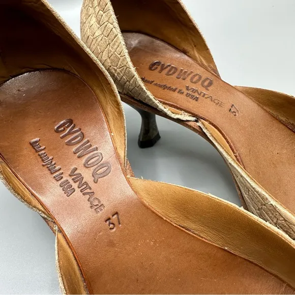Cydwoq unique leather kitten heel ankle strap brown Beige shoes heels