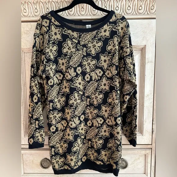 Dana Buchman Black &amp; Gold Sweater/Dress Size Medium