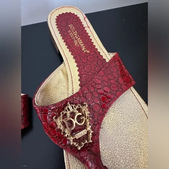 Dolce &amp; Gabbana flip flop sandals size 40