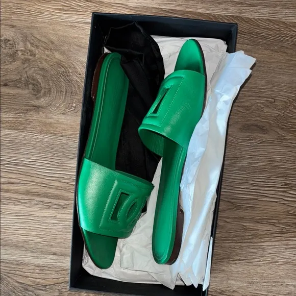 Dolce &amp; Gabbana Green Sandals with Interlocking Logo